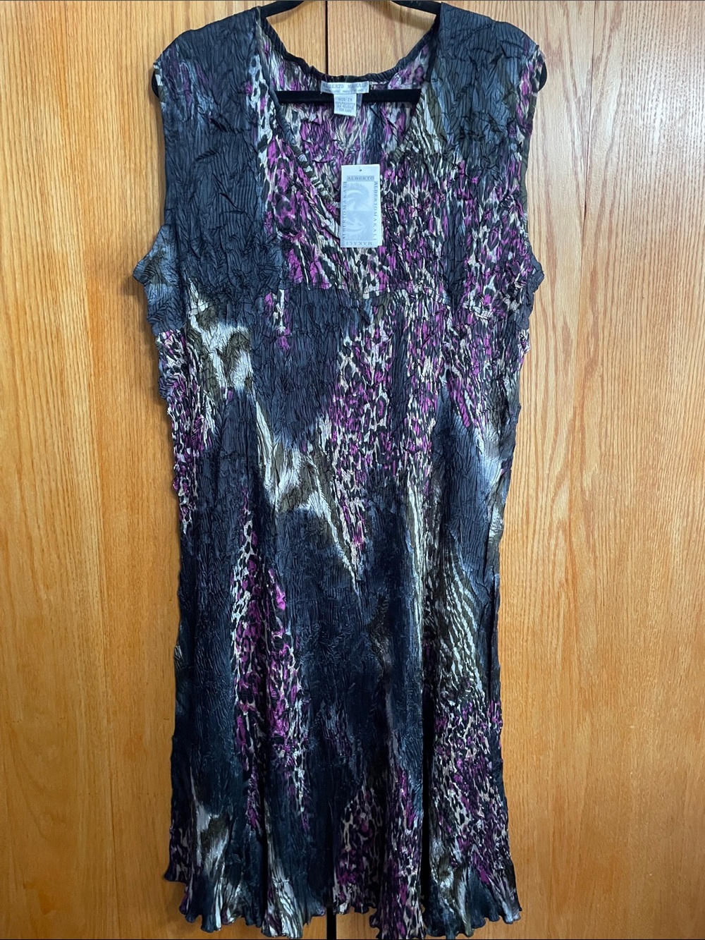 Alberto Makali Black, Purple and Cream crinkled Sleeveless Pleated Midi Dress